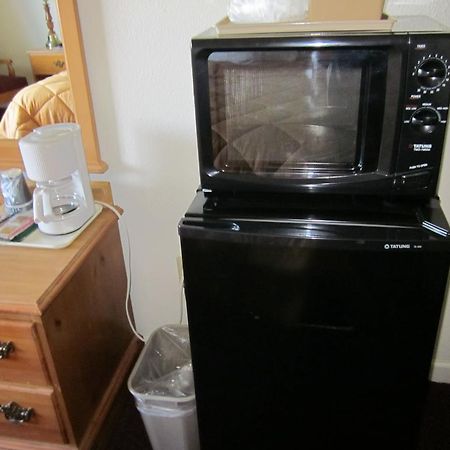 Americas Best Value Inn Stockton Extérieur photo