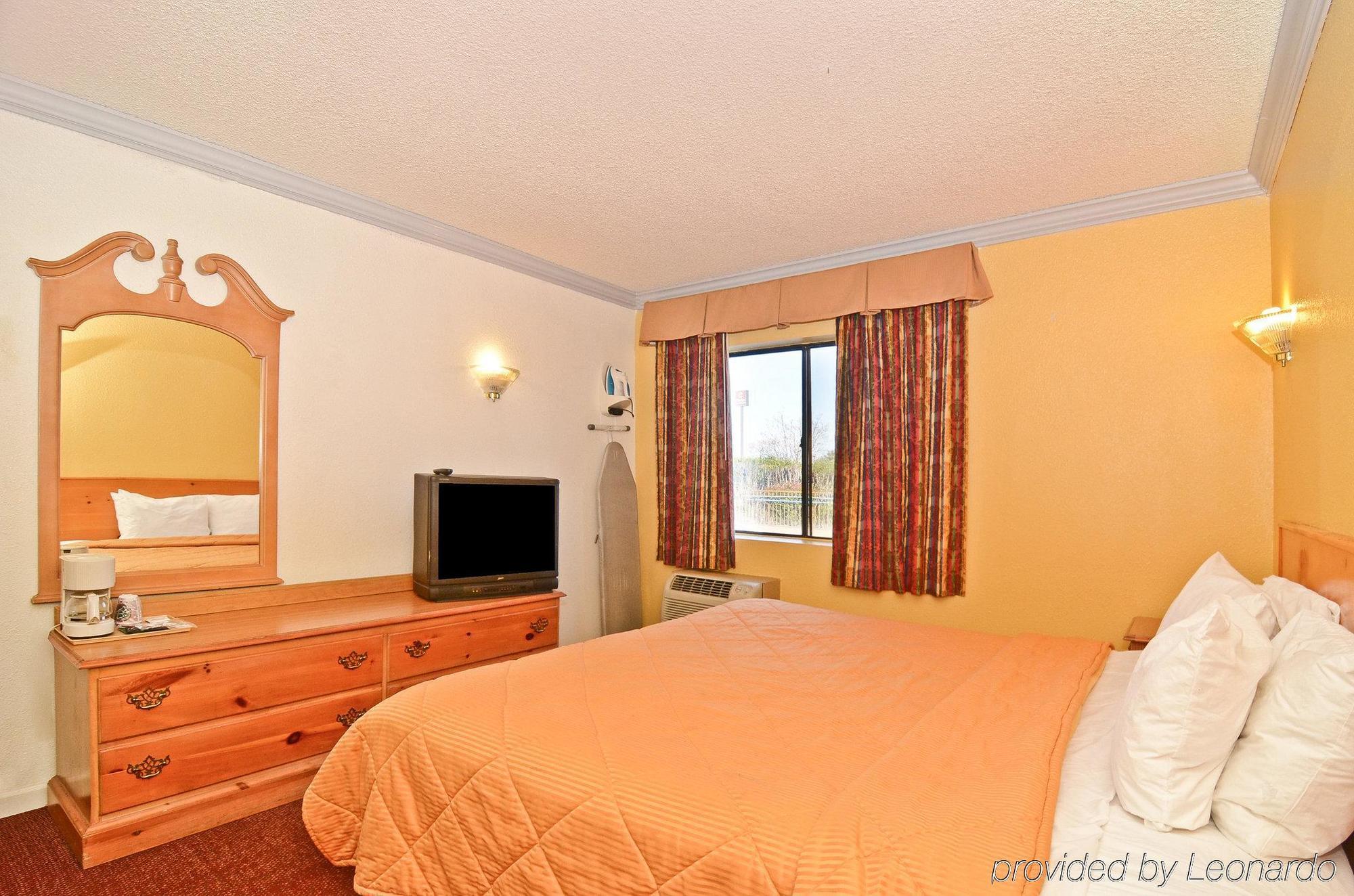 Americas Best Value Inn Stockton Chambre photo