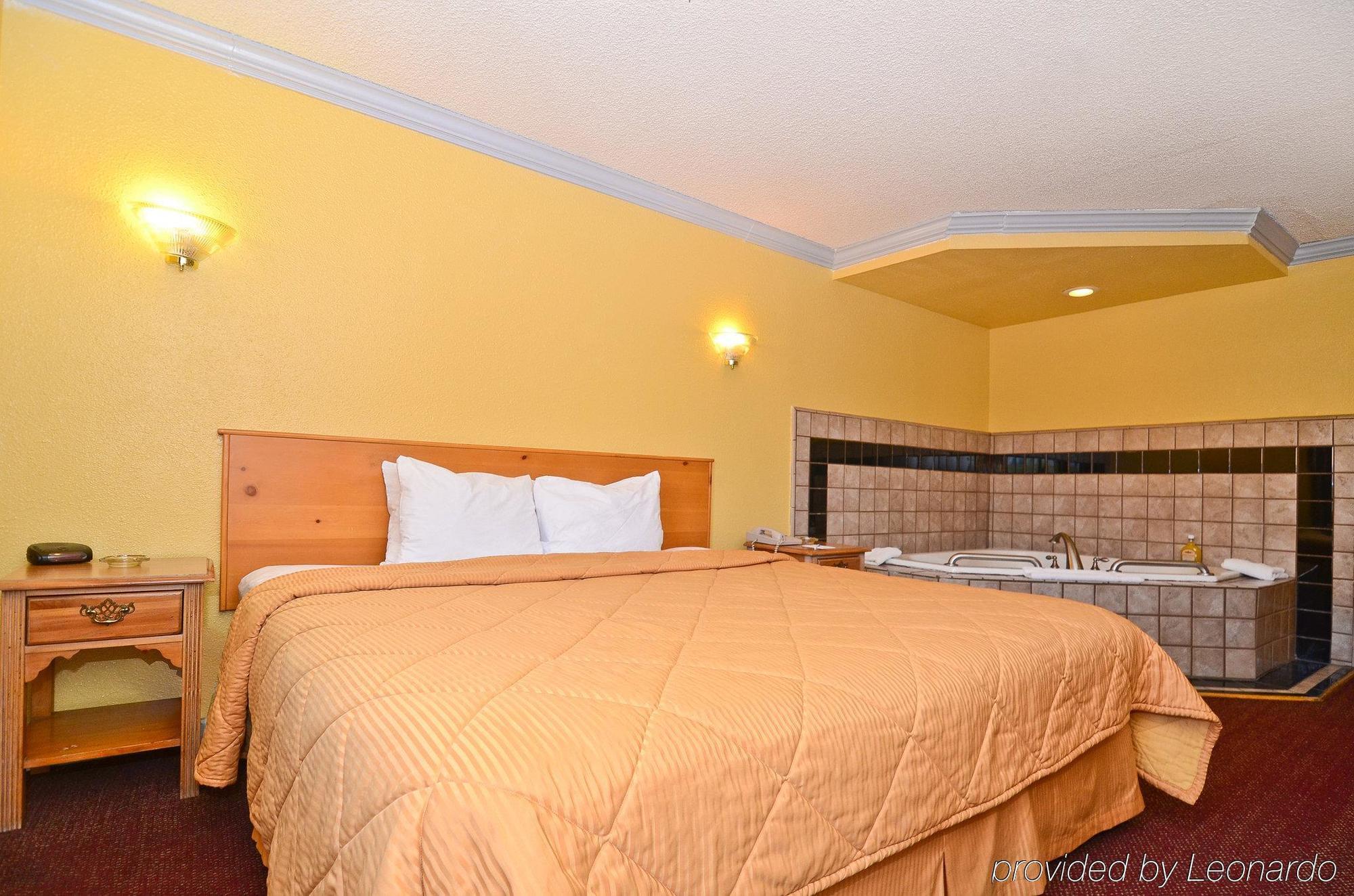 Americas Best Value Inn Stockton Chambre photo