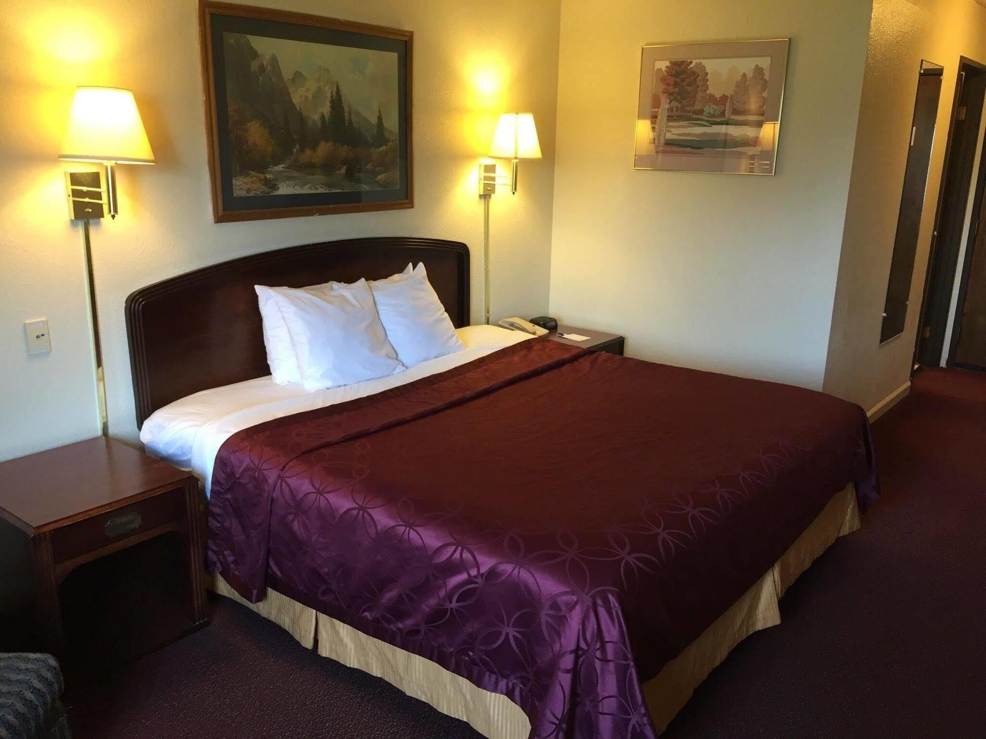 Americas Best Value Inn Stockton Extérieur photo